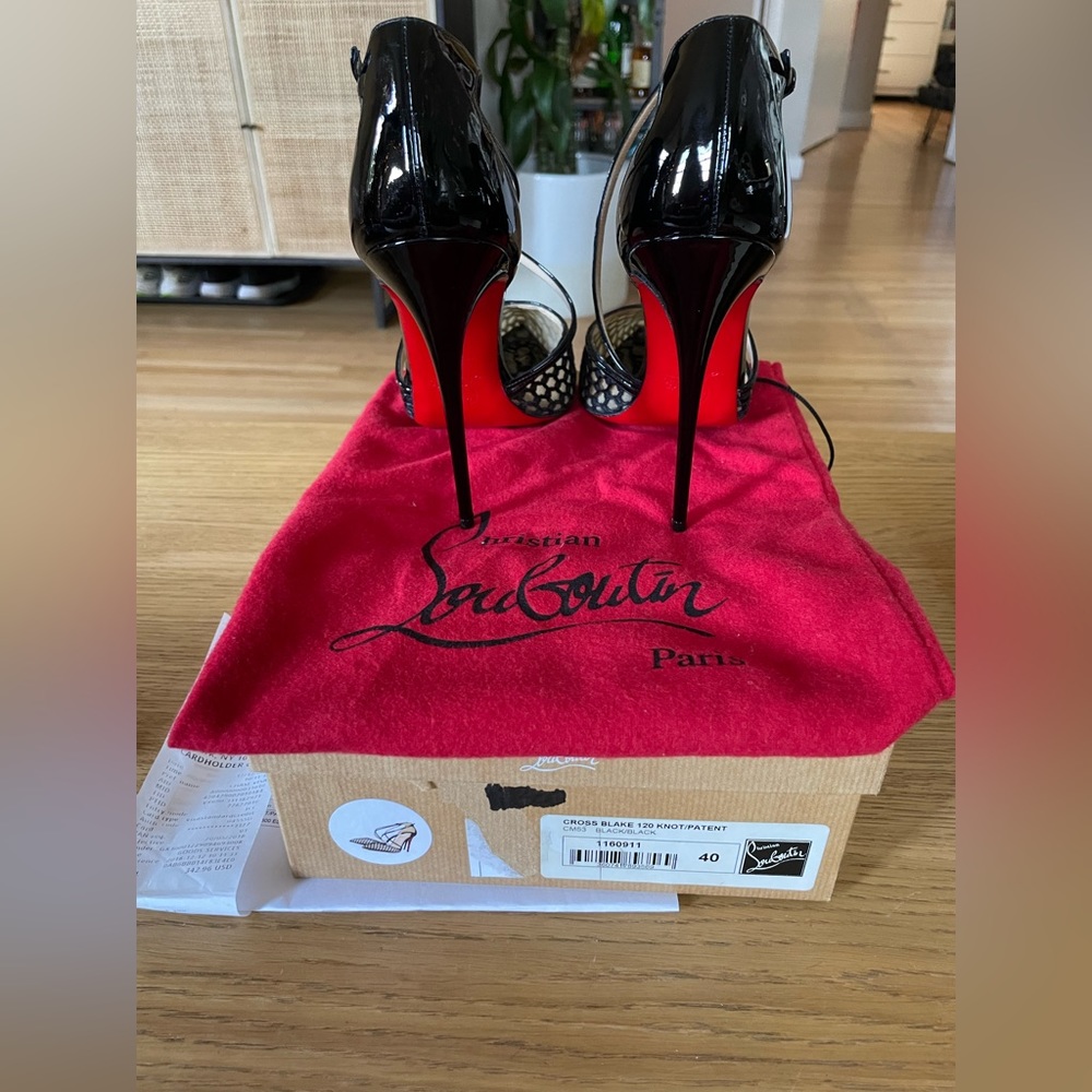 Christian Louboutin Cross Blake 120 Knot/Patent Size 40 (8.5-9 woman’s)